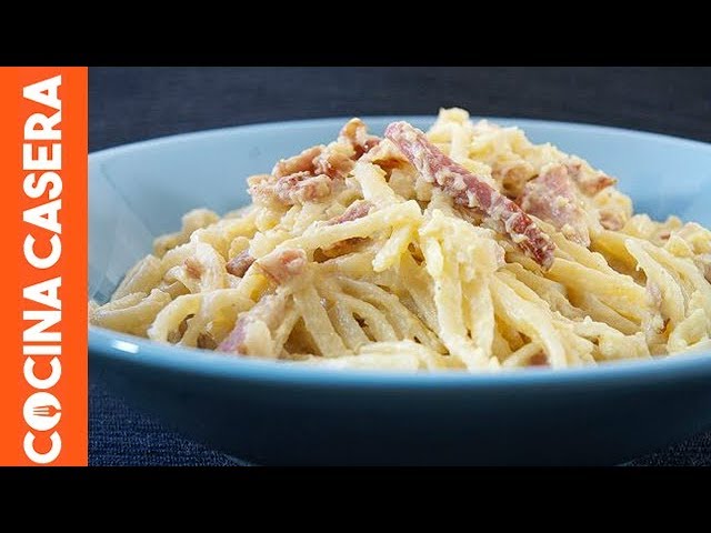 pasta carbonara con nata y huevo