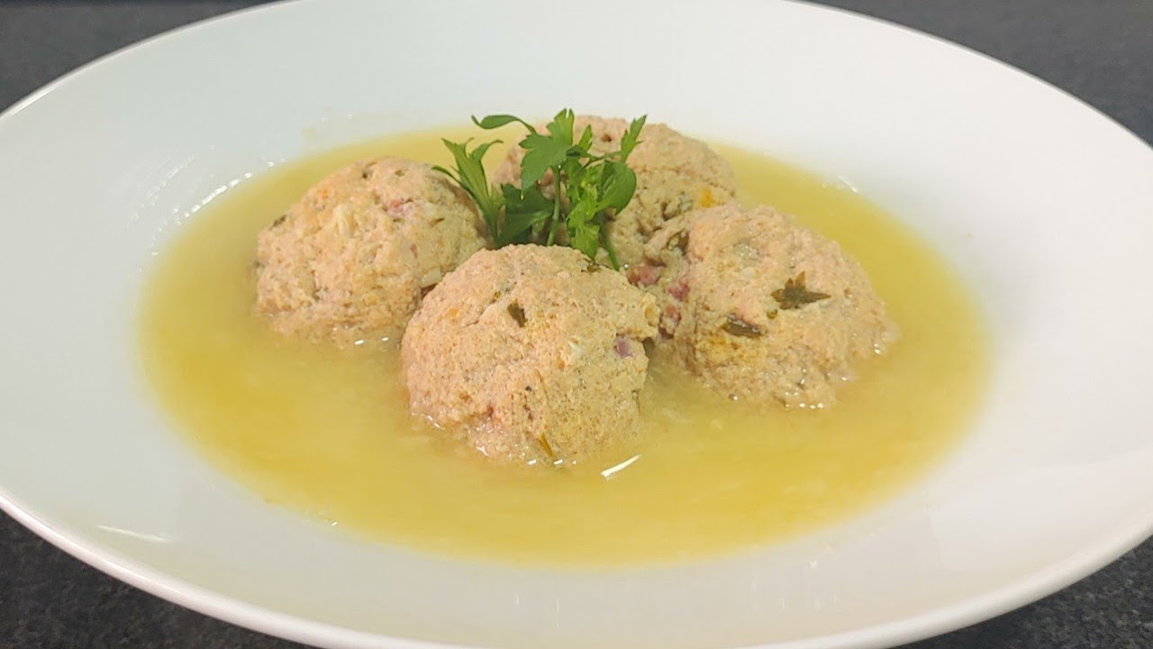 albóndigas con caldo de cocido