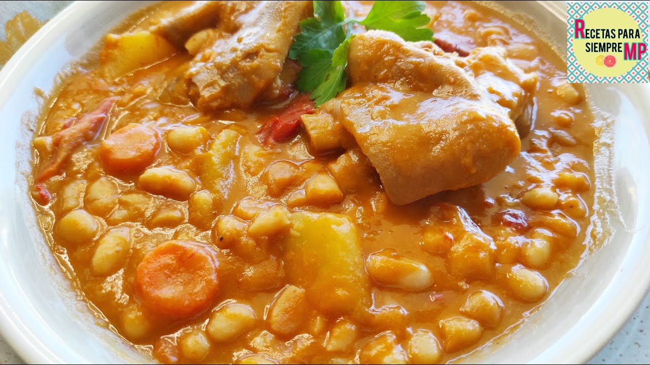 alubias con manos de cerdo