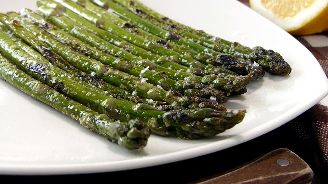 con que acompañar espárragos a la plancha
