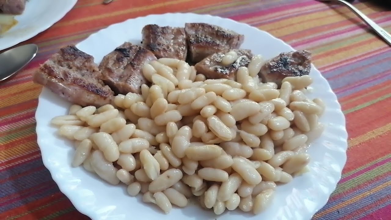 judías con butifarra y alioli