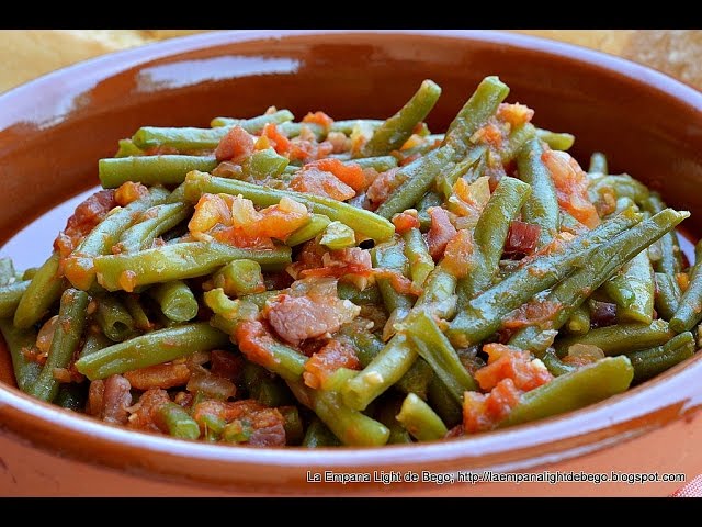 judías verdes con tomate y jamón