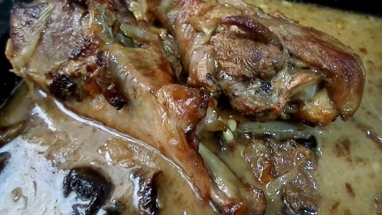 muslos de pavo con ciruelas