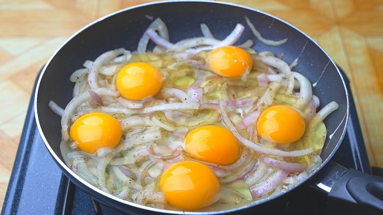receta con cebolla y huevo