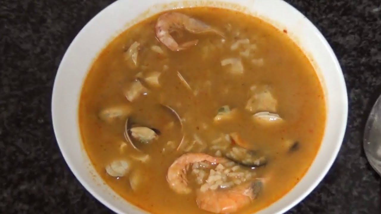 sopa de mariscos con arroz