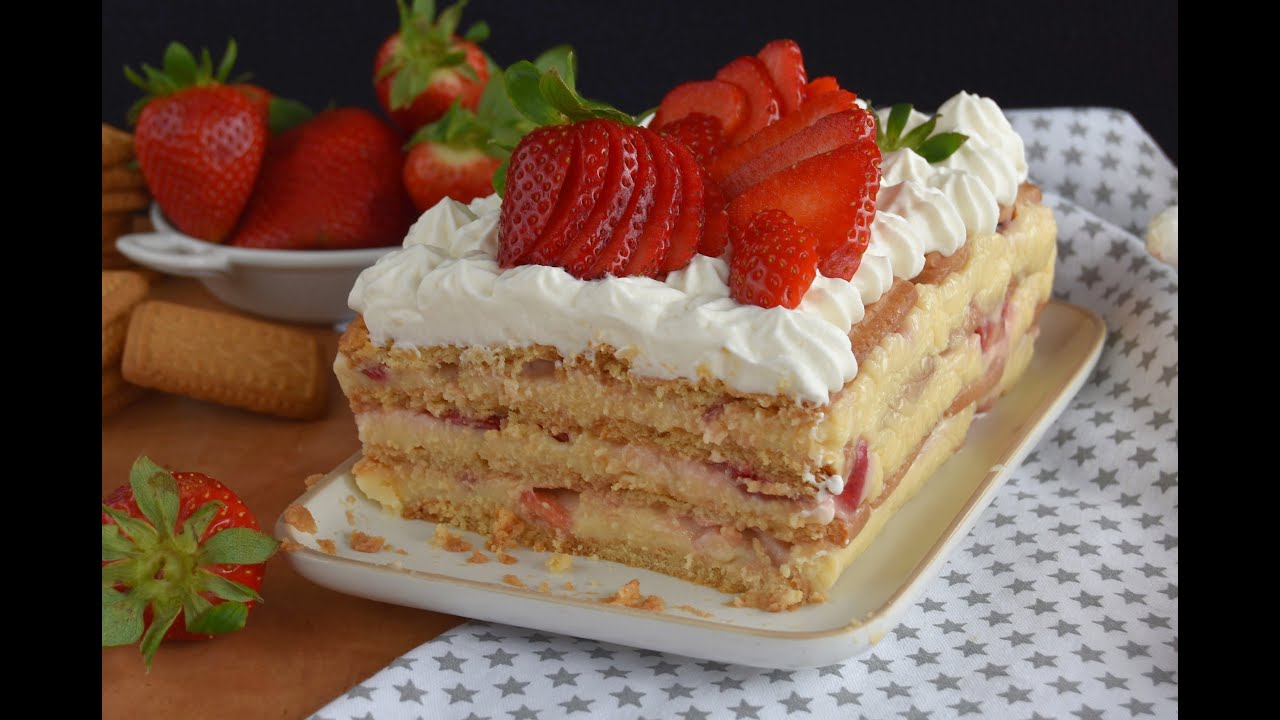 tarta de fresas con nata y galletas