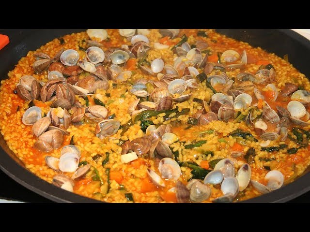 arroz con verduras y almejas