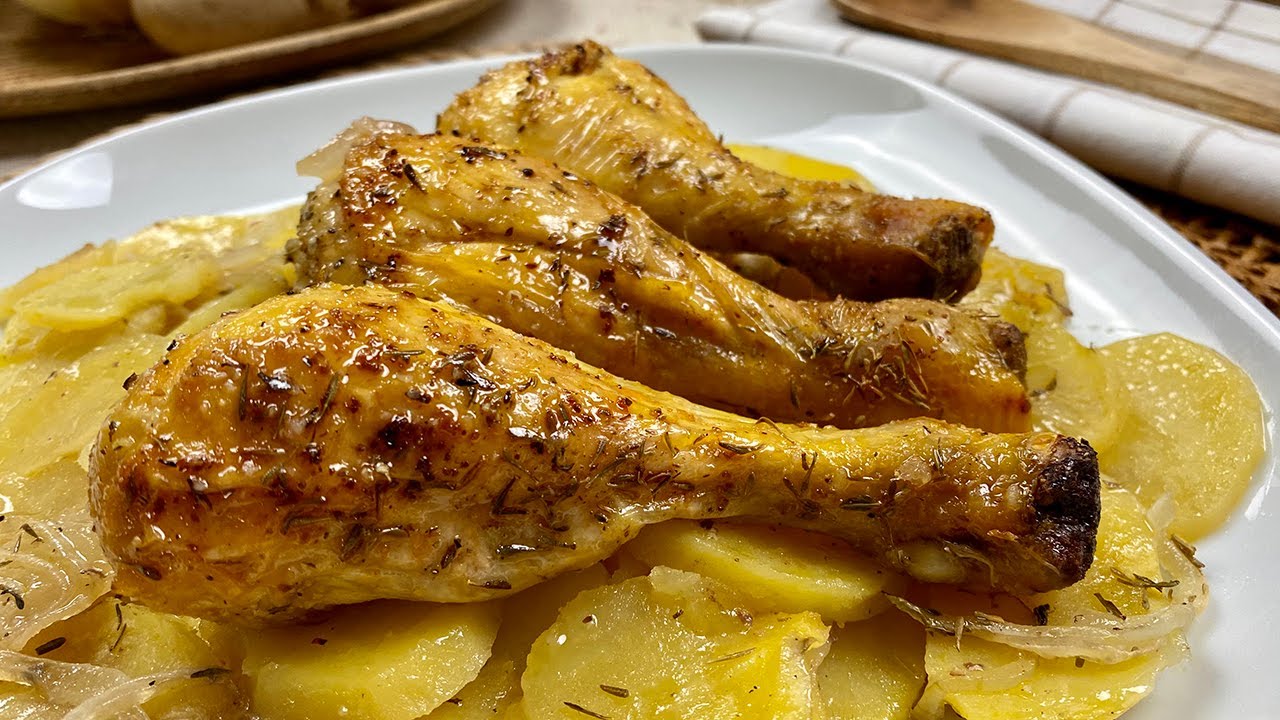 asado de pollo con patatas y vino blanco