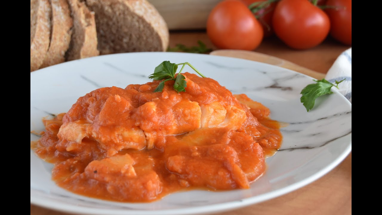 bacalao con tomate y patatas