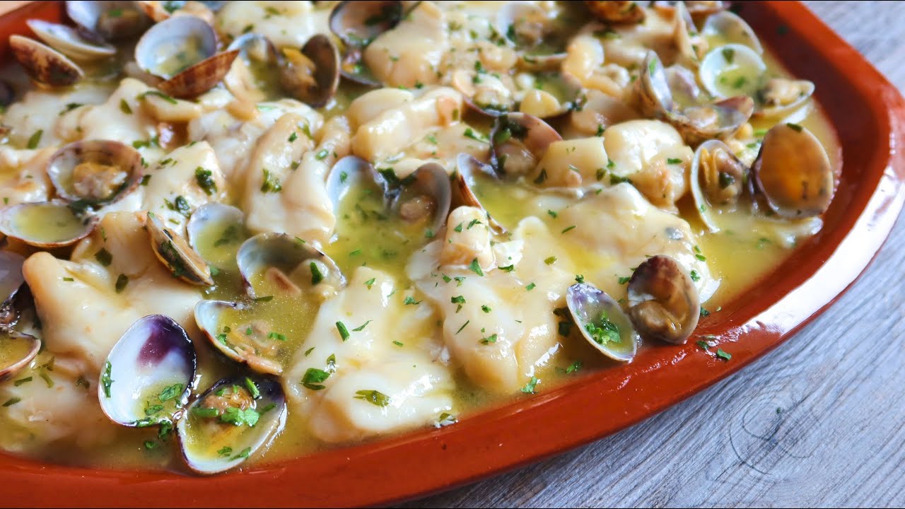 cocochas de bacalao con almejas