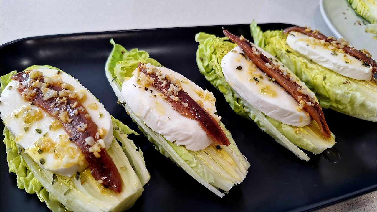 cogollos con anchoas y tomate