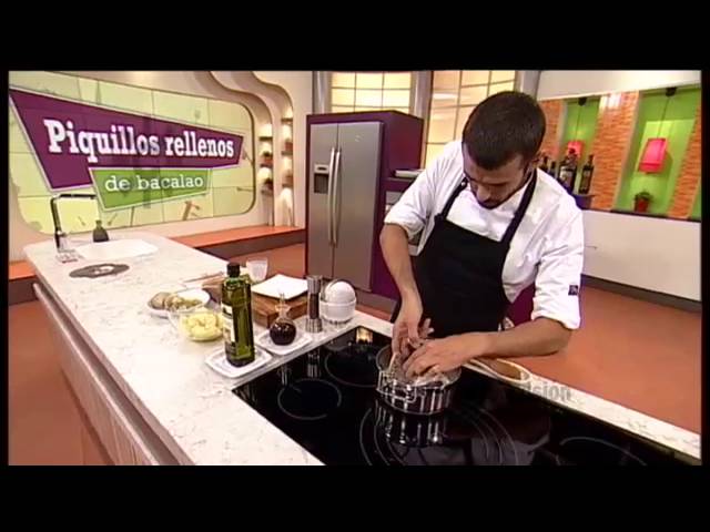 cómetelo pimientos del piquillo rellenos de bacalao