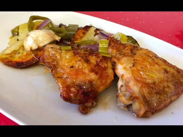 contramuslos de pollo al horno con patatas panaderas