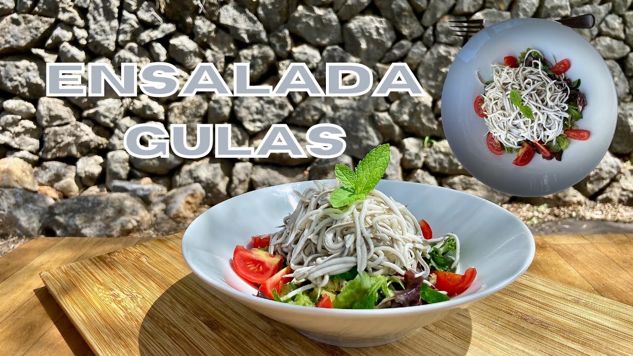 ensalada con gulas al ajillo