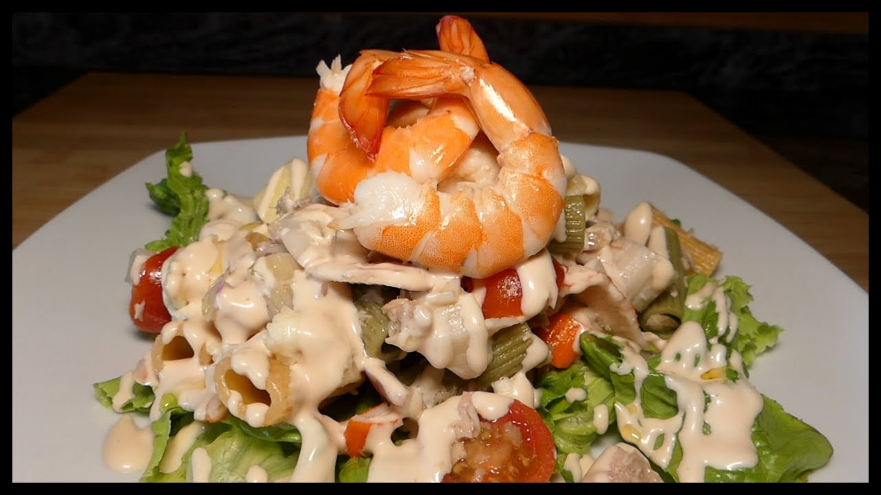ensalada de pasta con gambas y piña