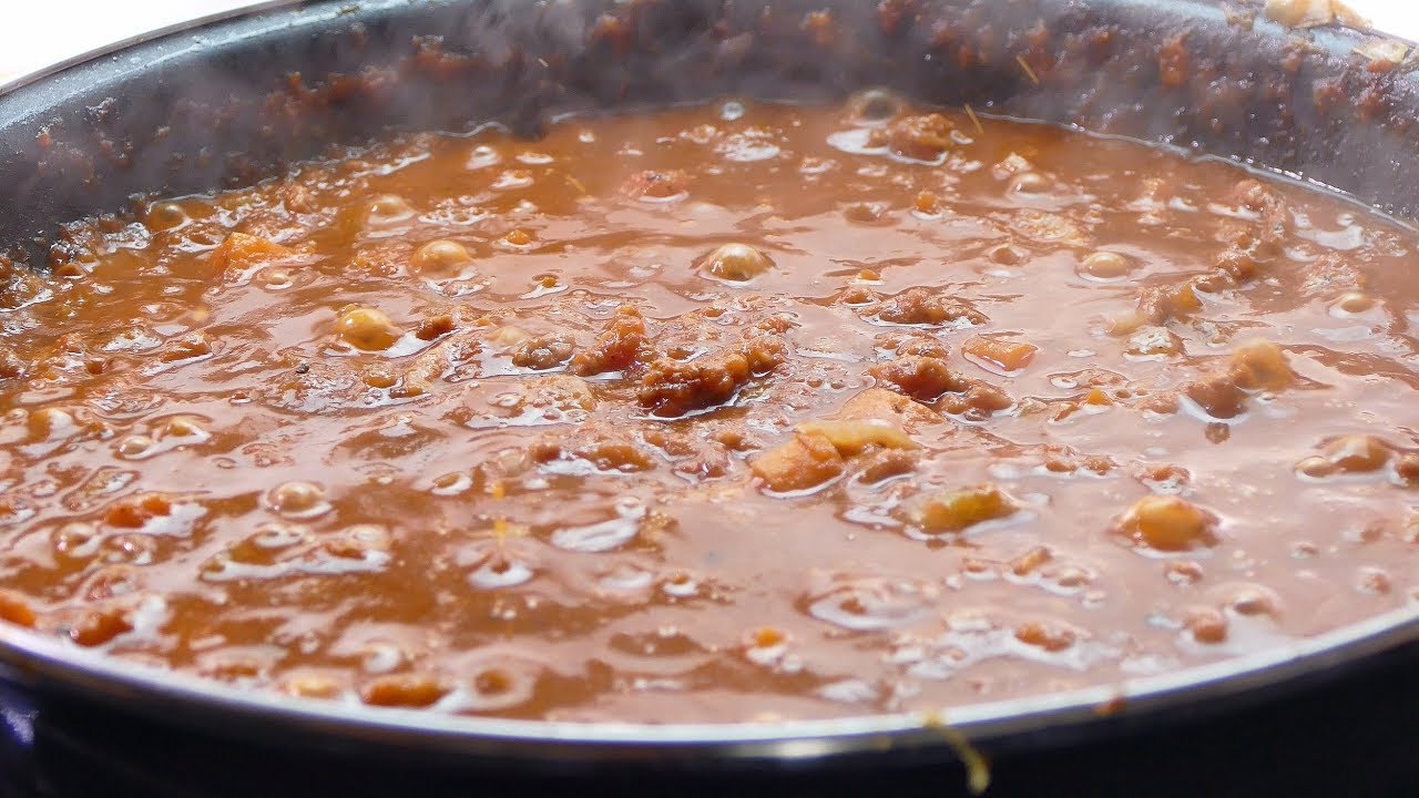 espaguetis a la boloñesa con nata