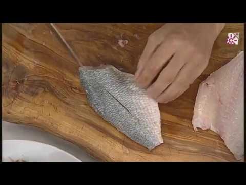 freír pescado piel arriba o abajo