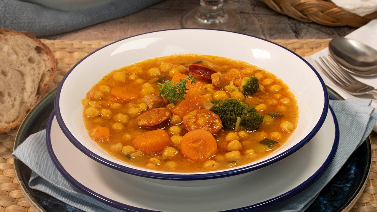 garbanzos con verduras y chorizo