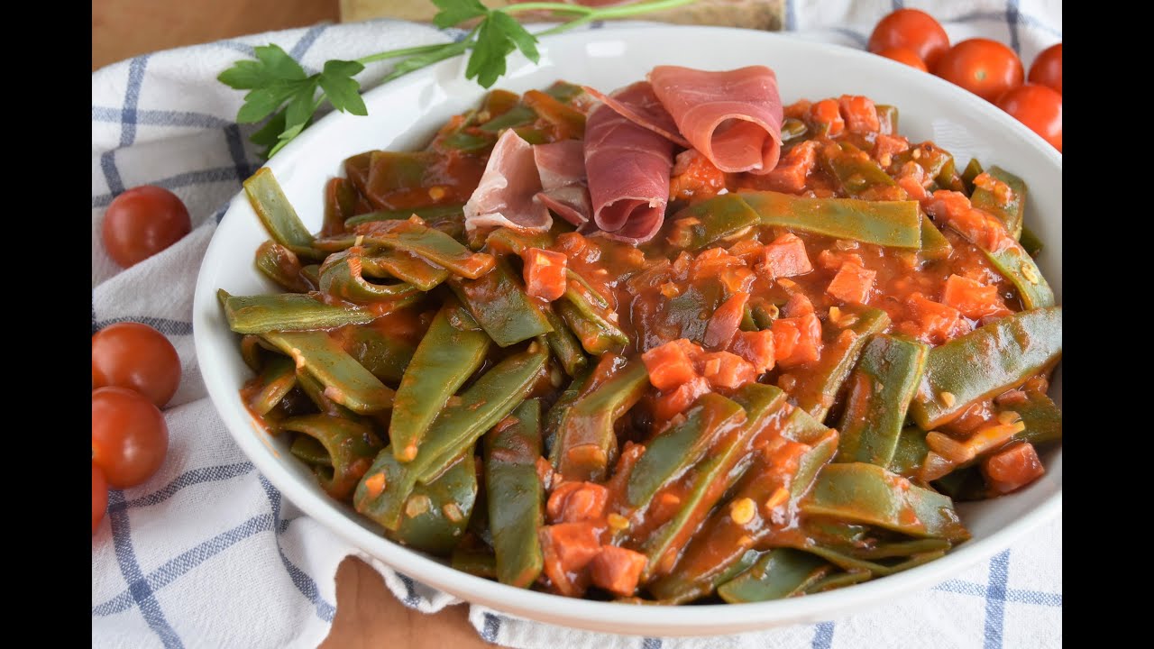 judías con jamón y tomate