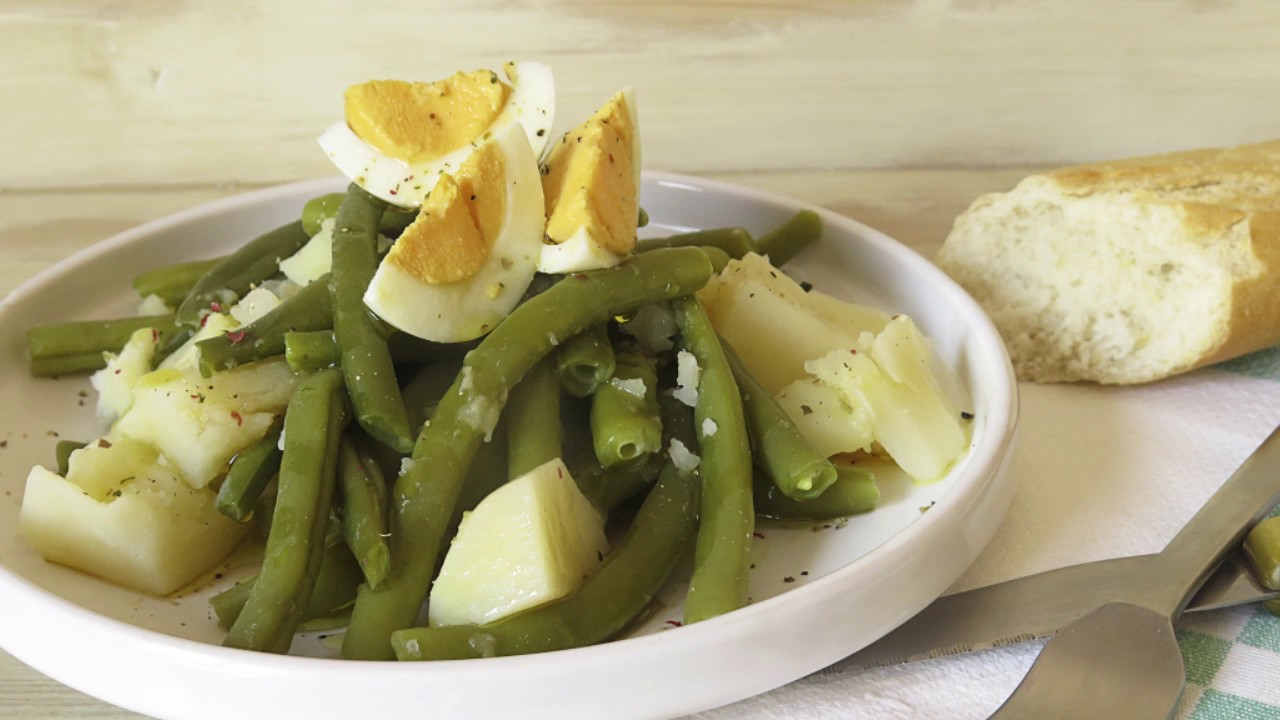 judias verdes con patatas y huevo