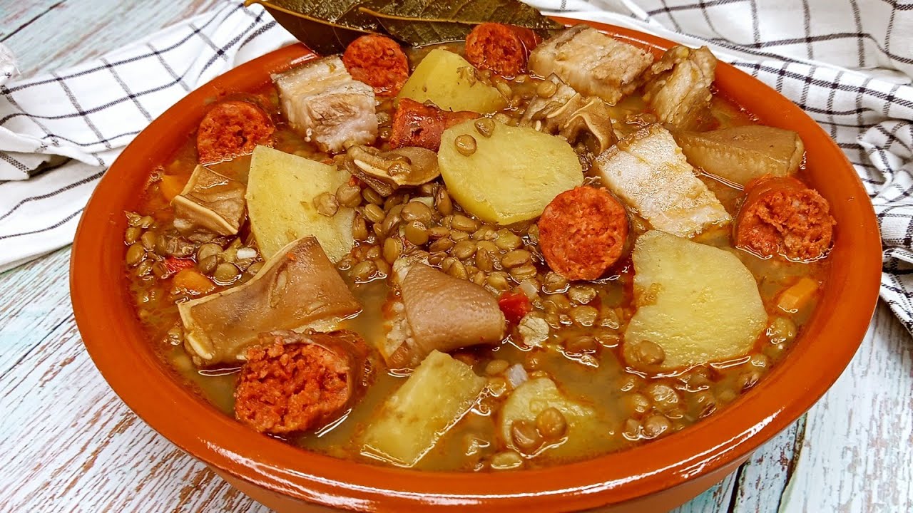 lentejas con oreja y chorizo