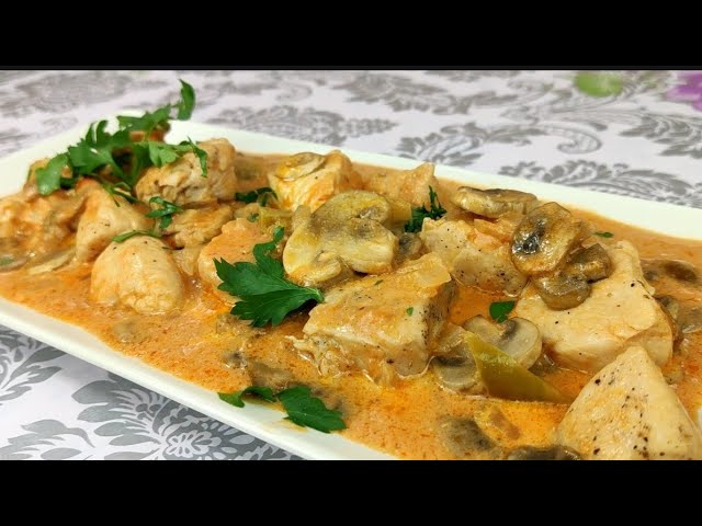 pavo con champiñones y cebolla