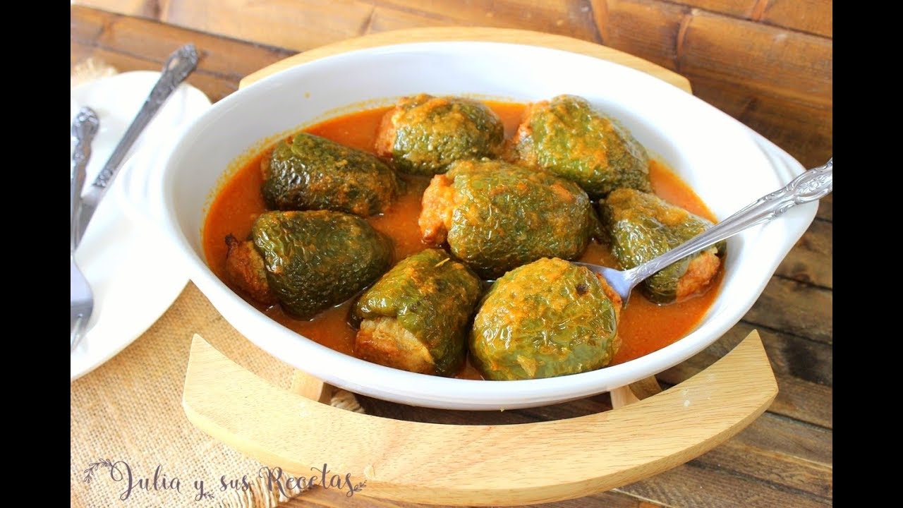 pimientos rellenos en salsa española