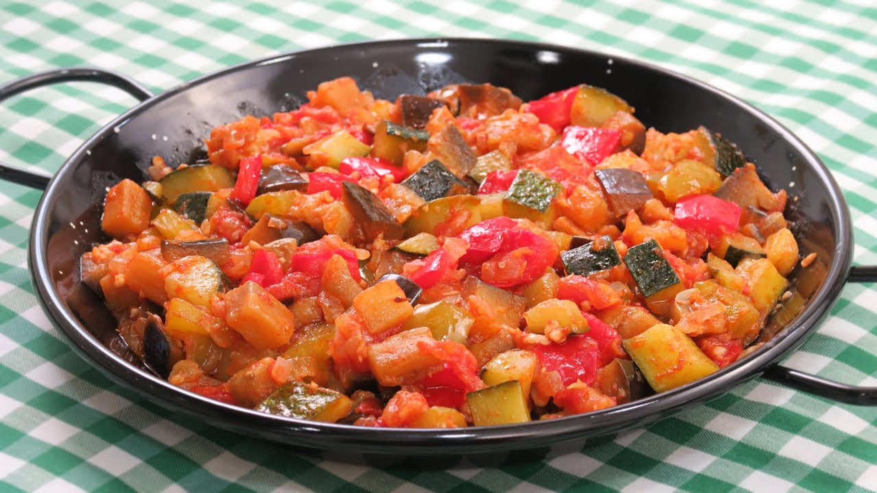 pisto de calabacin y tomate