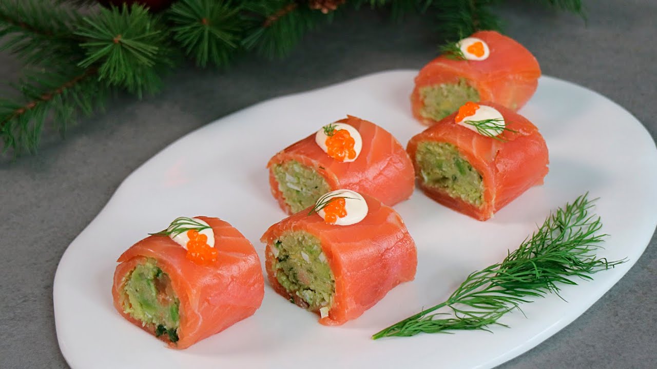 rollitos de salmon ahumado rellenos de gulas