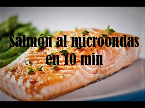 salmón en microondas con cebolla