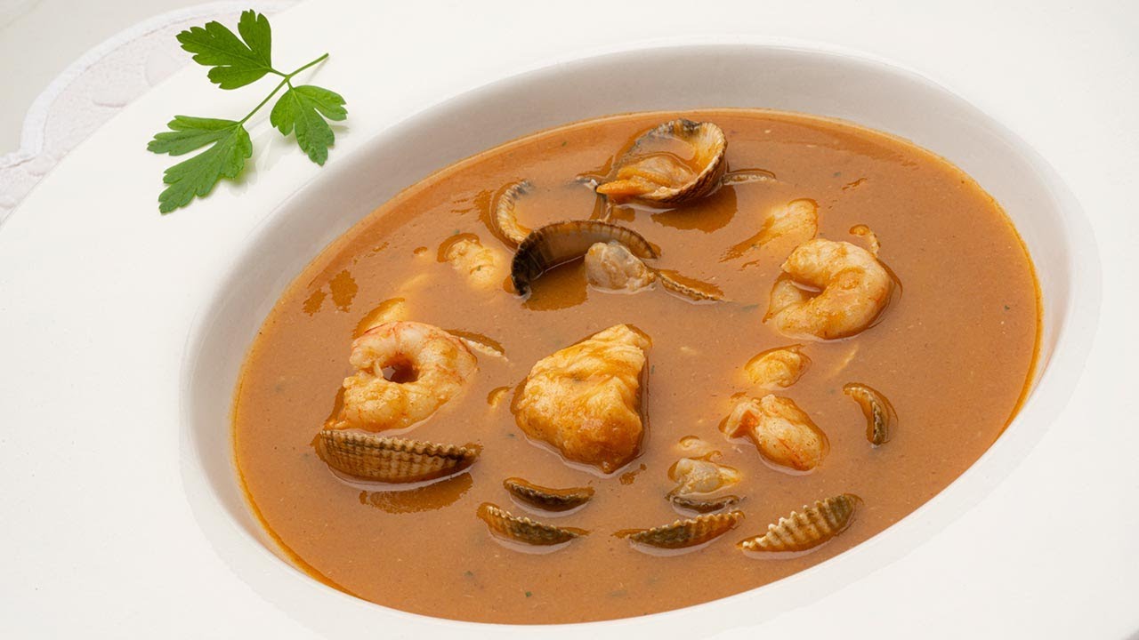 sopa de pescado con berberechos