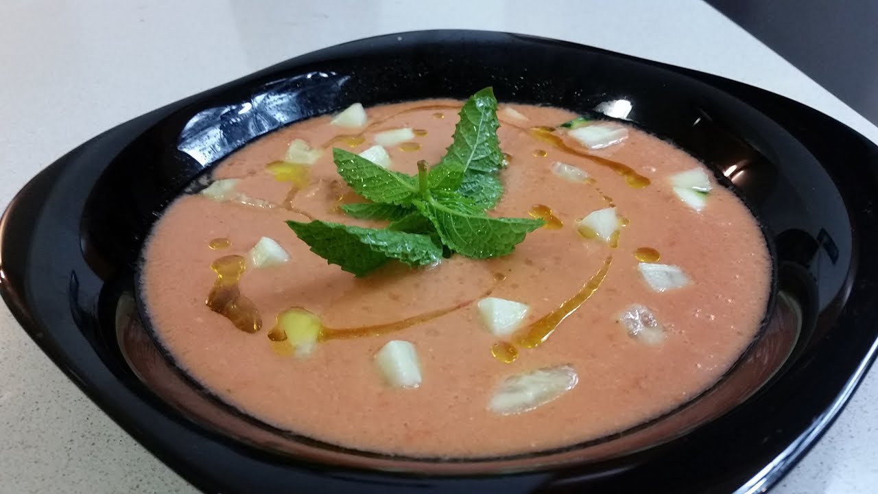 sopa de sandia y menta